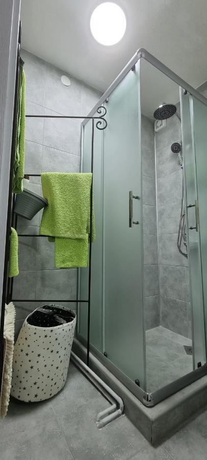 Guest Room At Number Nine Ohrid Buitenkant foto